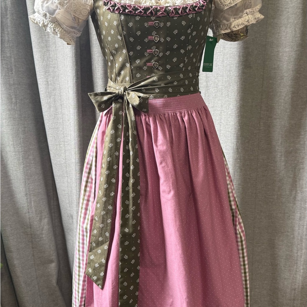 ✨SOLD✨Traditional Dirndl “Oktoberfest” Dress